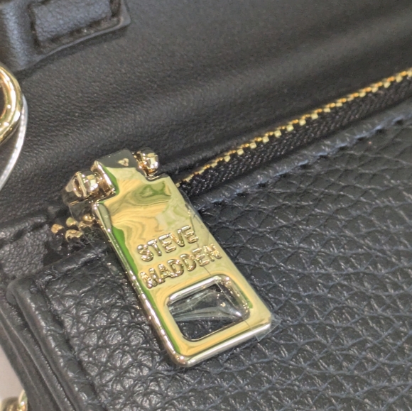 Steve Madden Crossbody Wallet - Picture 6 of 8